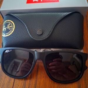 Ray-Ban Matte Black Sunglasses w/ Gray Gradient Lens